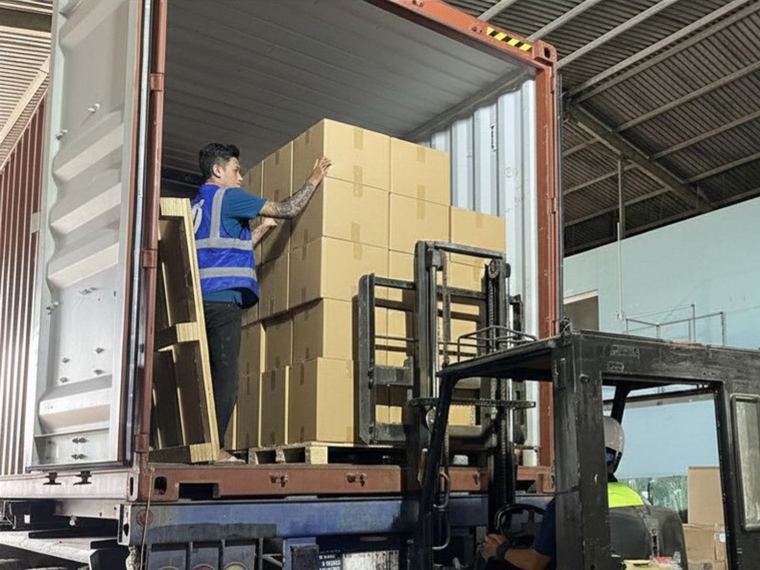 Warehouse pallet storage